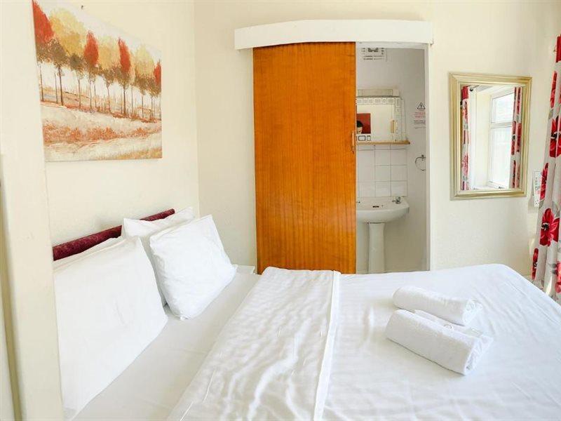 Bed & Breakfast The Chimes On The Sea Blackpool